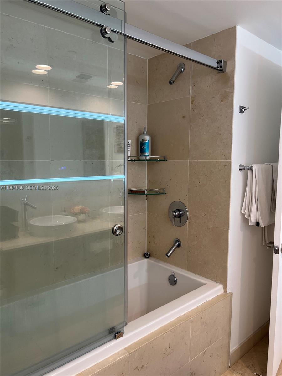 485 Brickell Ave #4109, Miami FL 33131