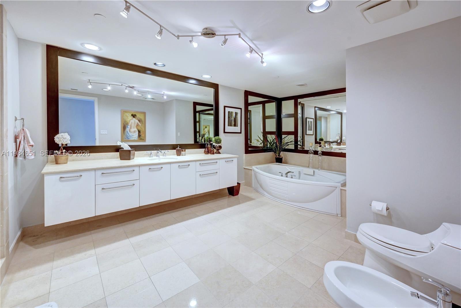 3101 S Ocean Dr #3203, Hollywood FL 33019