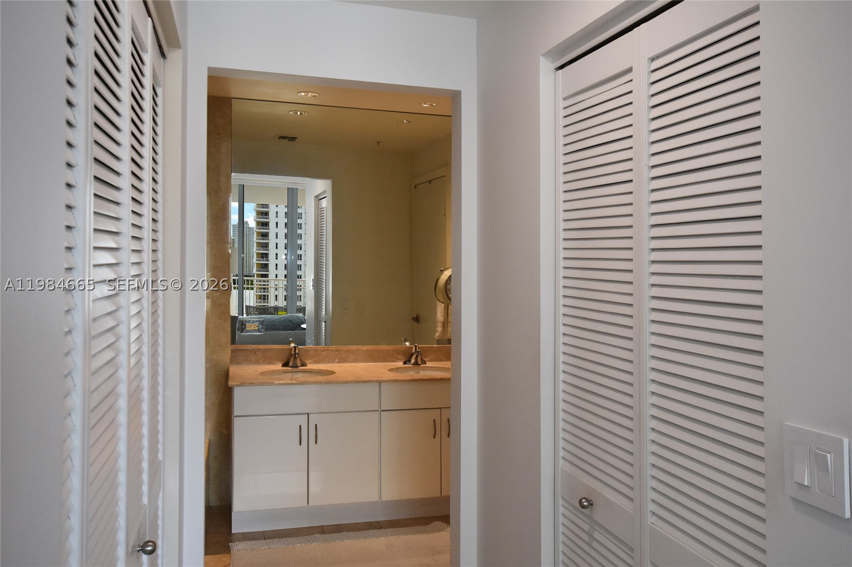 801 Brickell Key Blvd #1209, Miami FL 33131