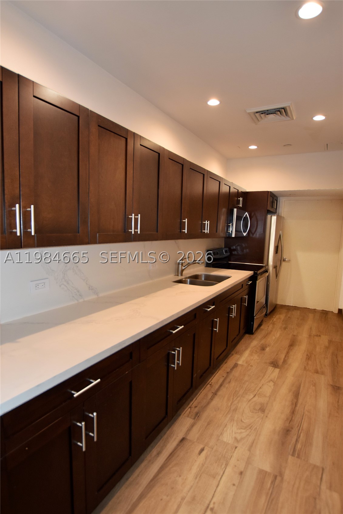 801 Brickell Key Blvd #1209, Miami FL 33131
