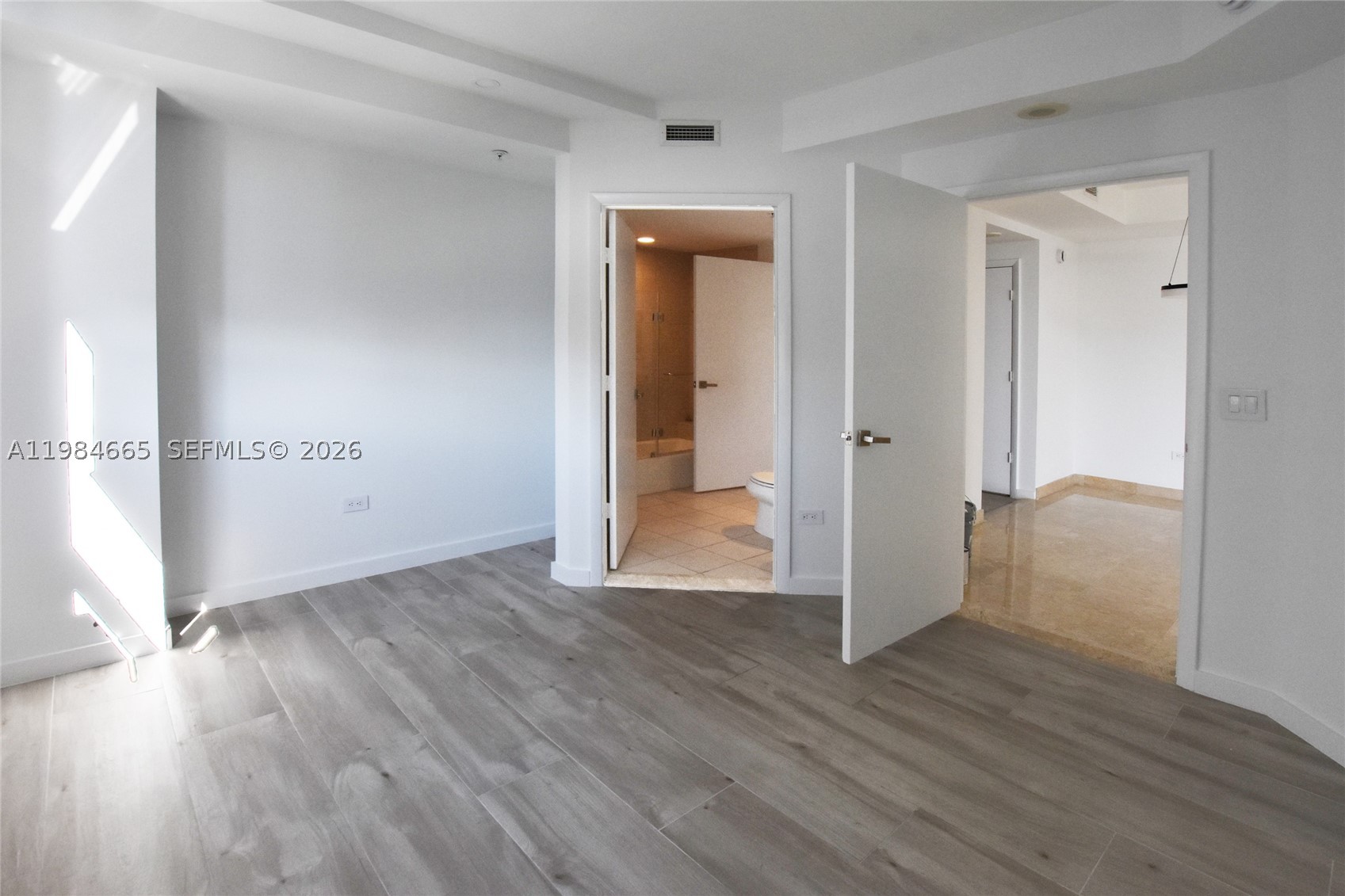 801 Brickell Key Blvd #1209, Miami FL 33131