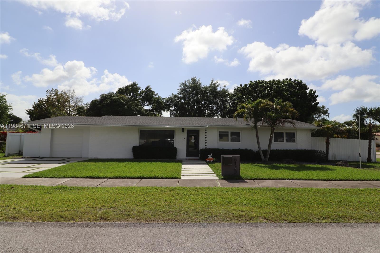 8123 SW 95th Ct, Miami FL 33173
