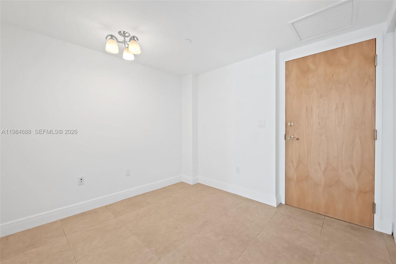 350 S Miami Ave #1409, Miami FL 33130