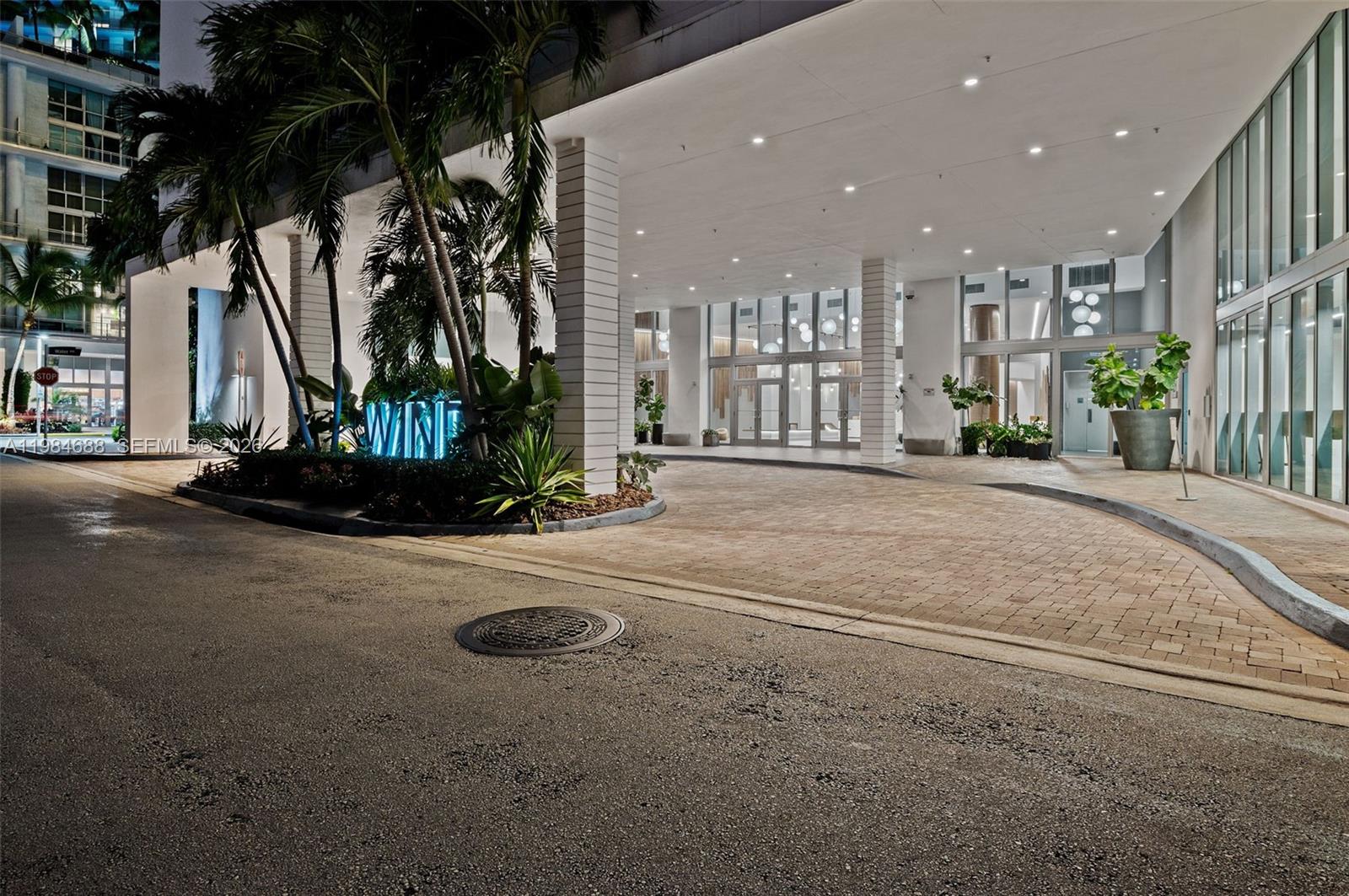 350 S Miami Ave #1409, Miami FL 33130