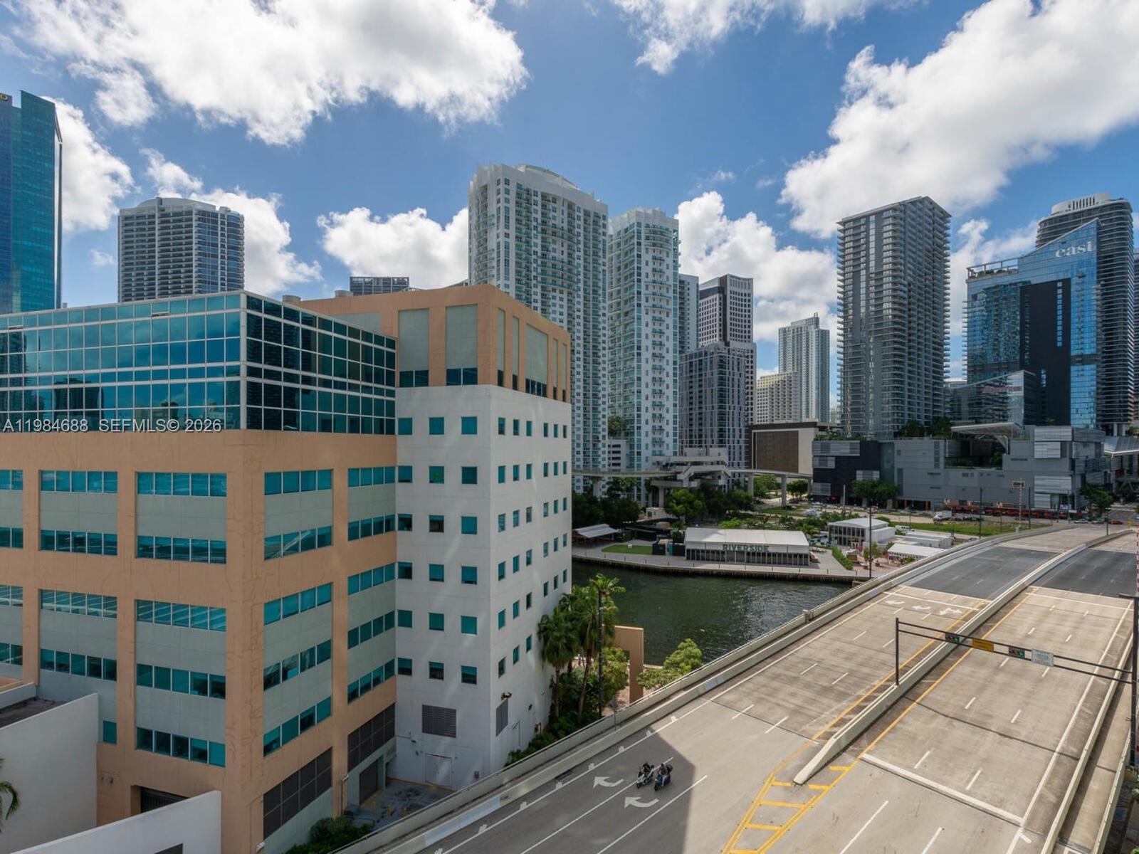 350 S Miami Ave #1409, Miami FL 33130