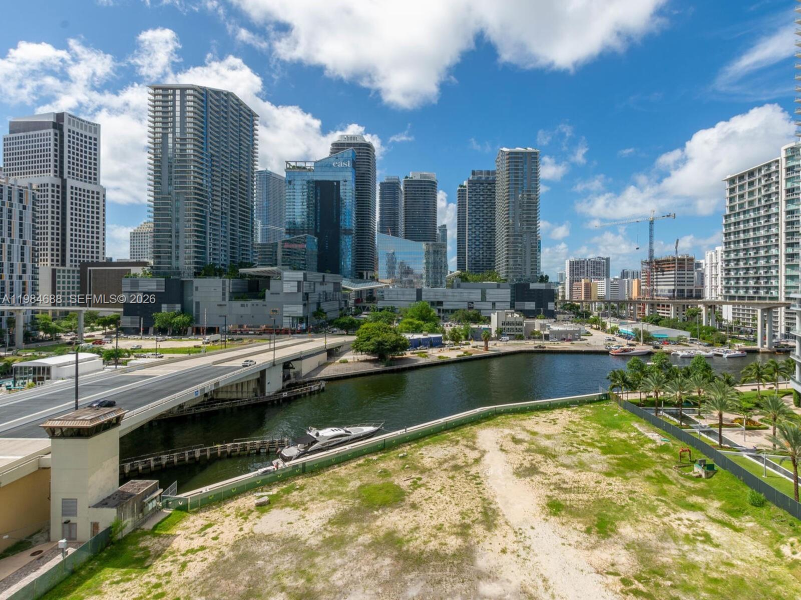 350 S Miami Ave #1409, Miami FL 33130