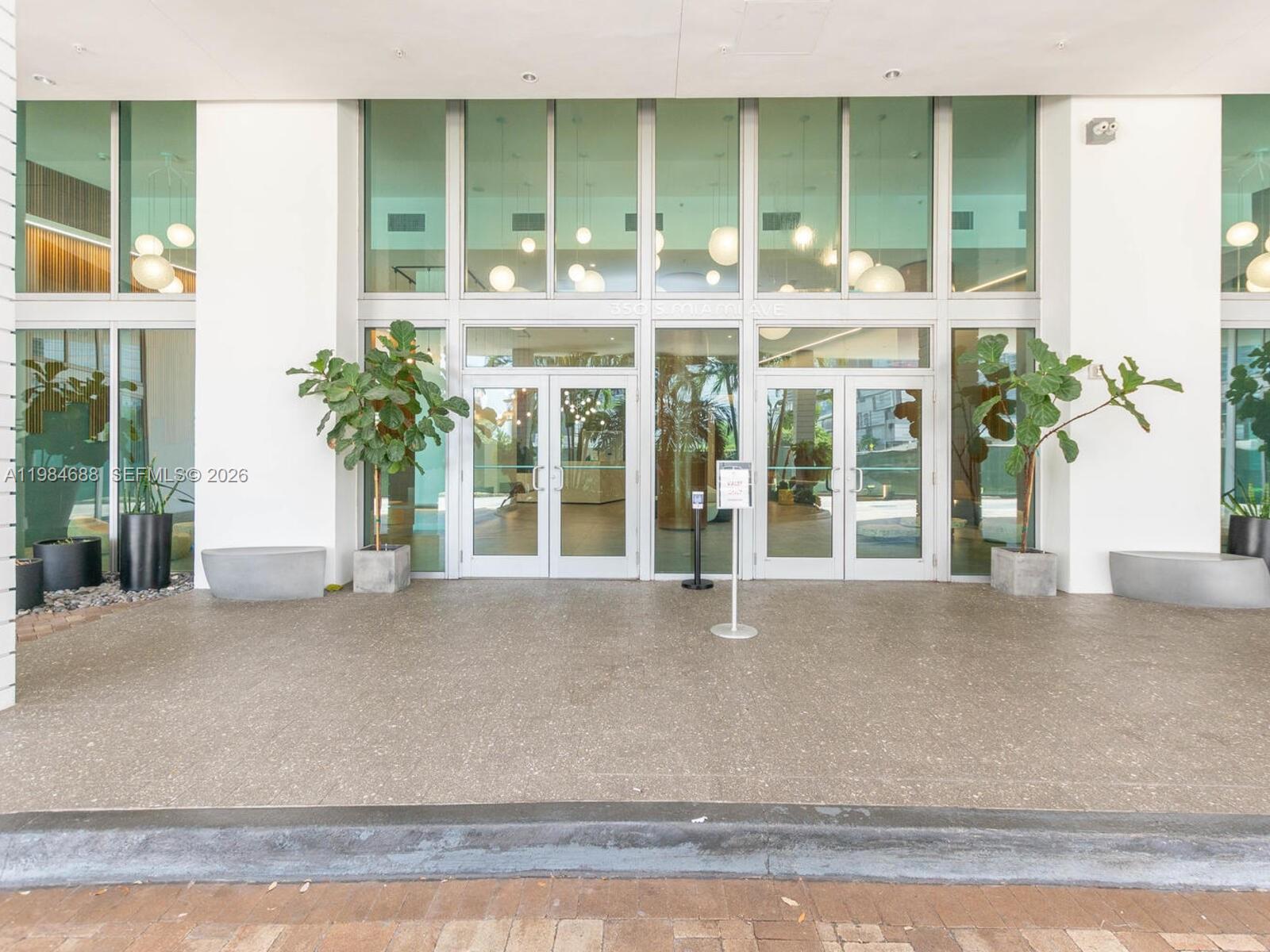 350 S Miami Ave #1409, Miami FL 33130