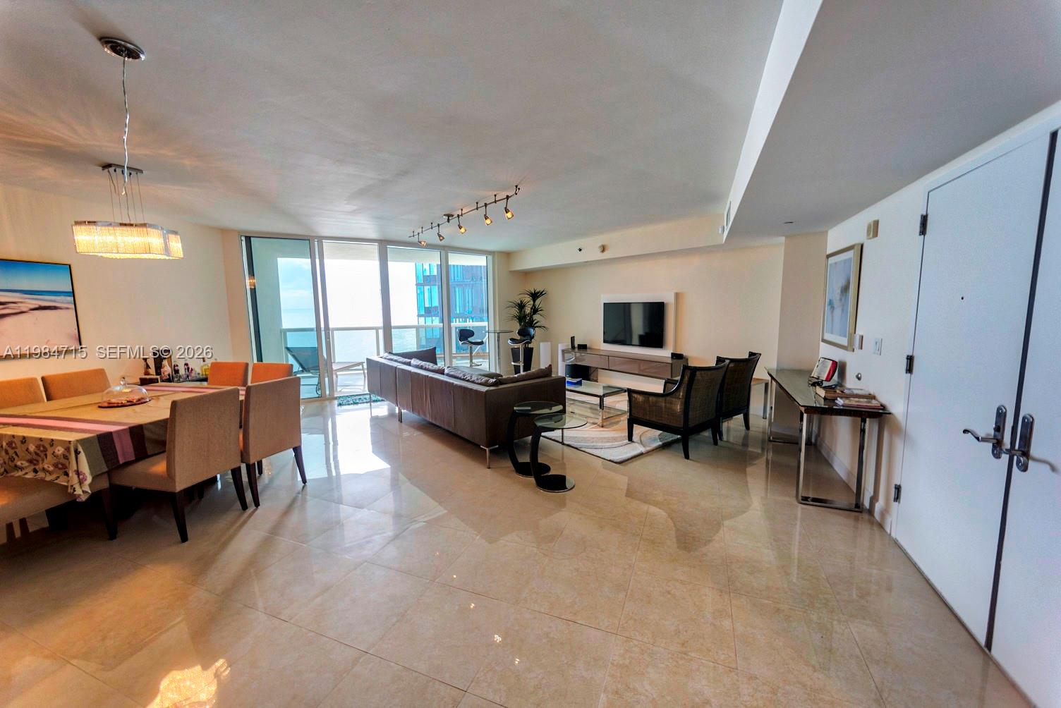 17201 Collins Ave #2104, Sunny Isles Beach FL 33160