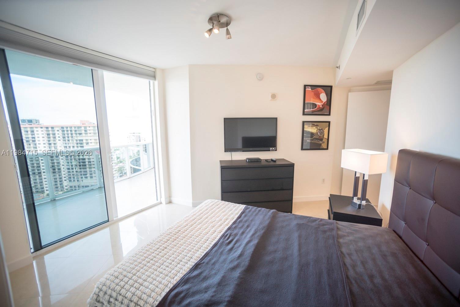 17201 Collins Ave #2104, Sunny Isles Beach FL 33160