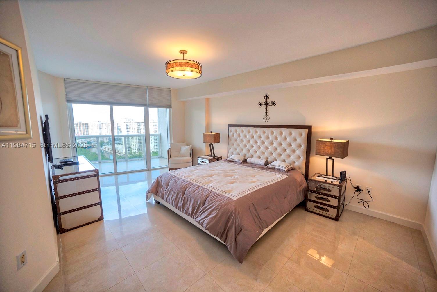 17201 Collins Ave #2104, Sunny Isles Beach FL 33160