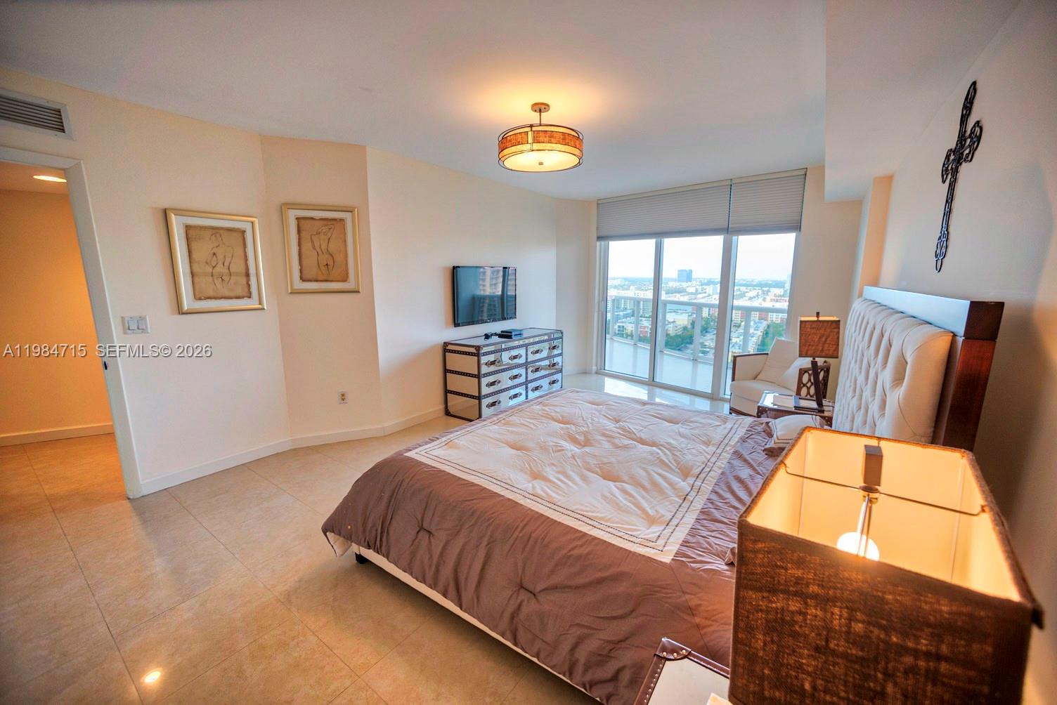 17201 Collins Ave #2104, Sunny Isles Beach FL 33160