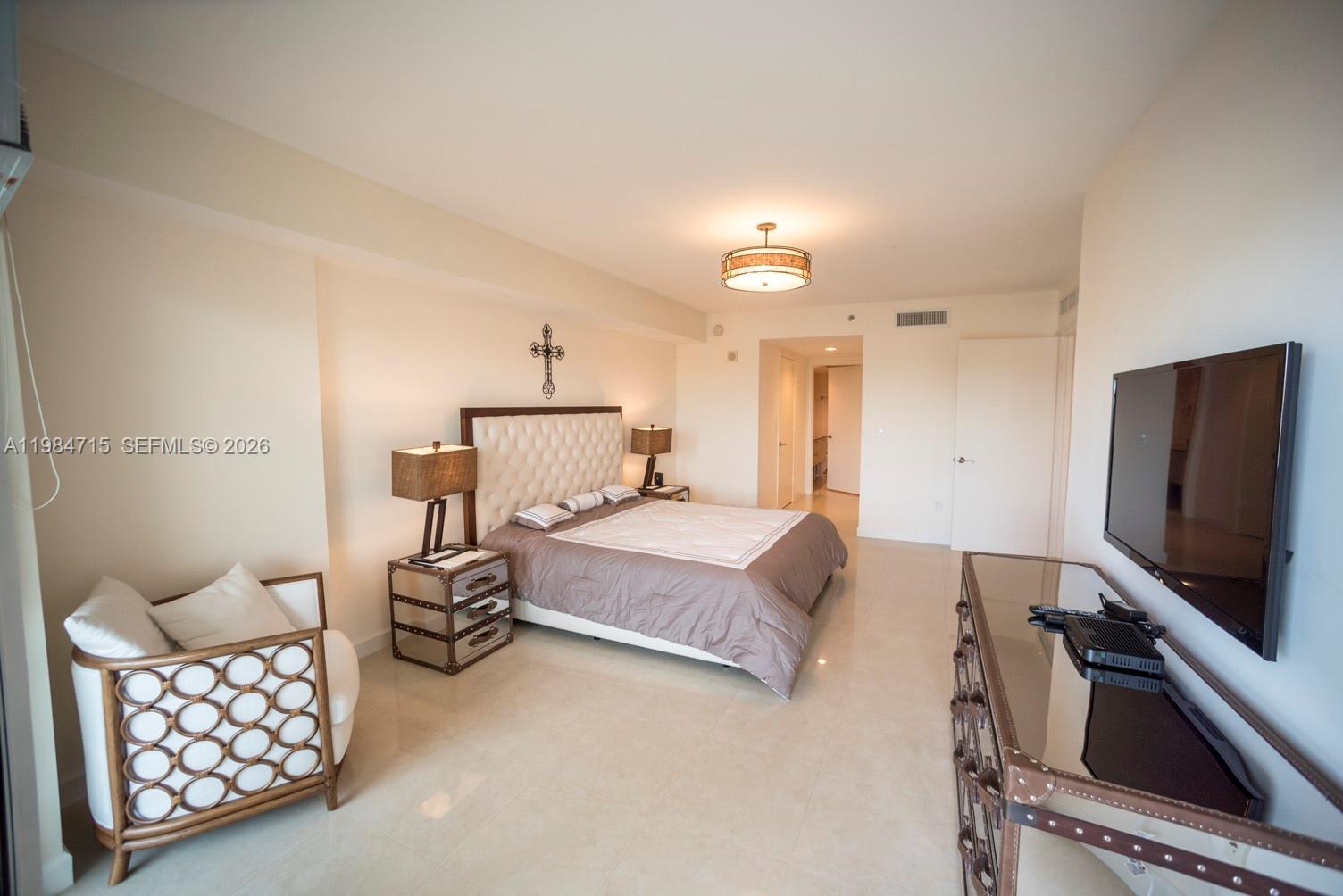 17201 Collins Ave #2104, Sunny Isles Beach FL 33160