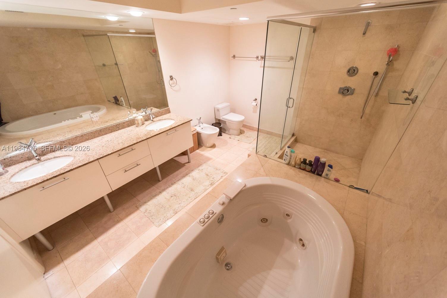 17201 Collins Ave #2104, Sunny Isles Beach FL 33160