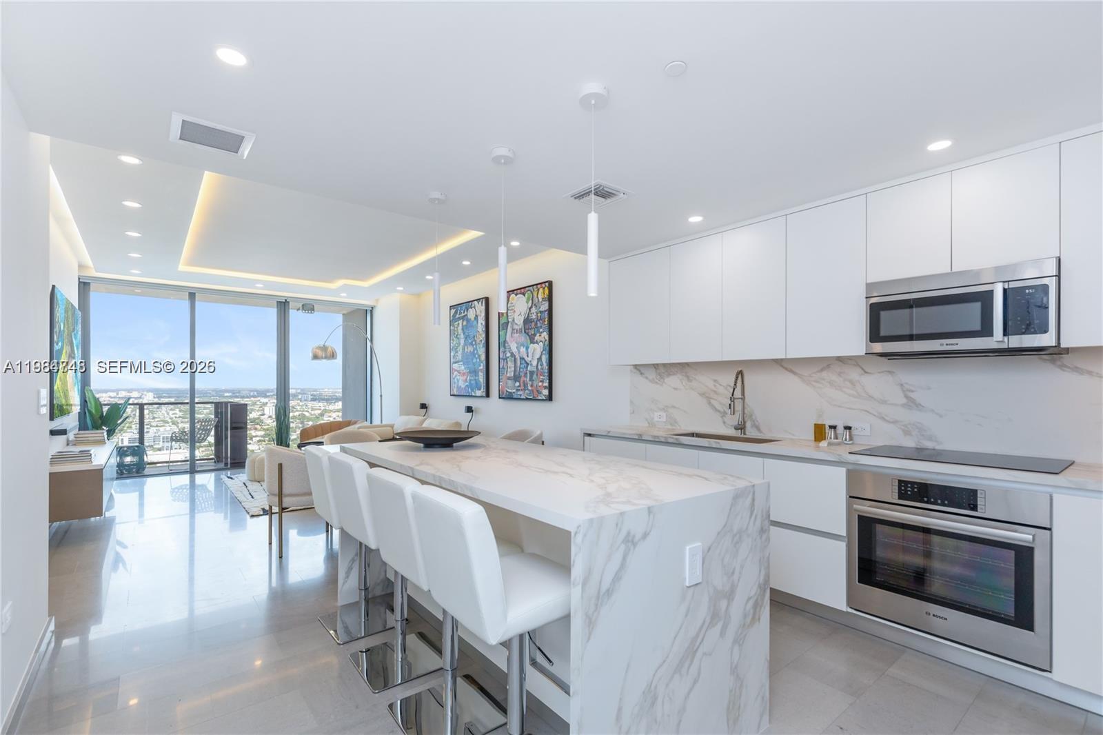 88 SW 7th St #3406, Miami FL 33130