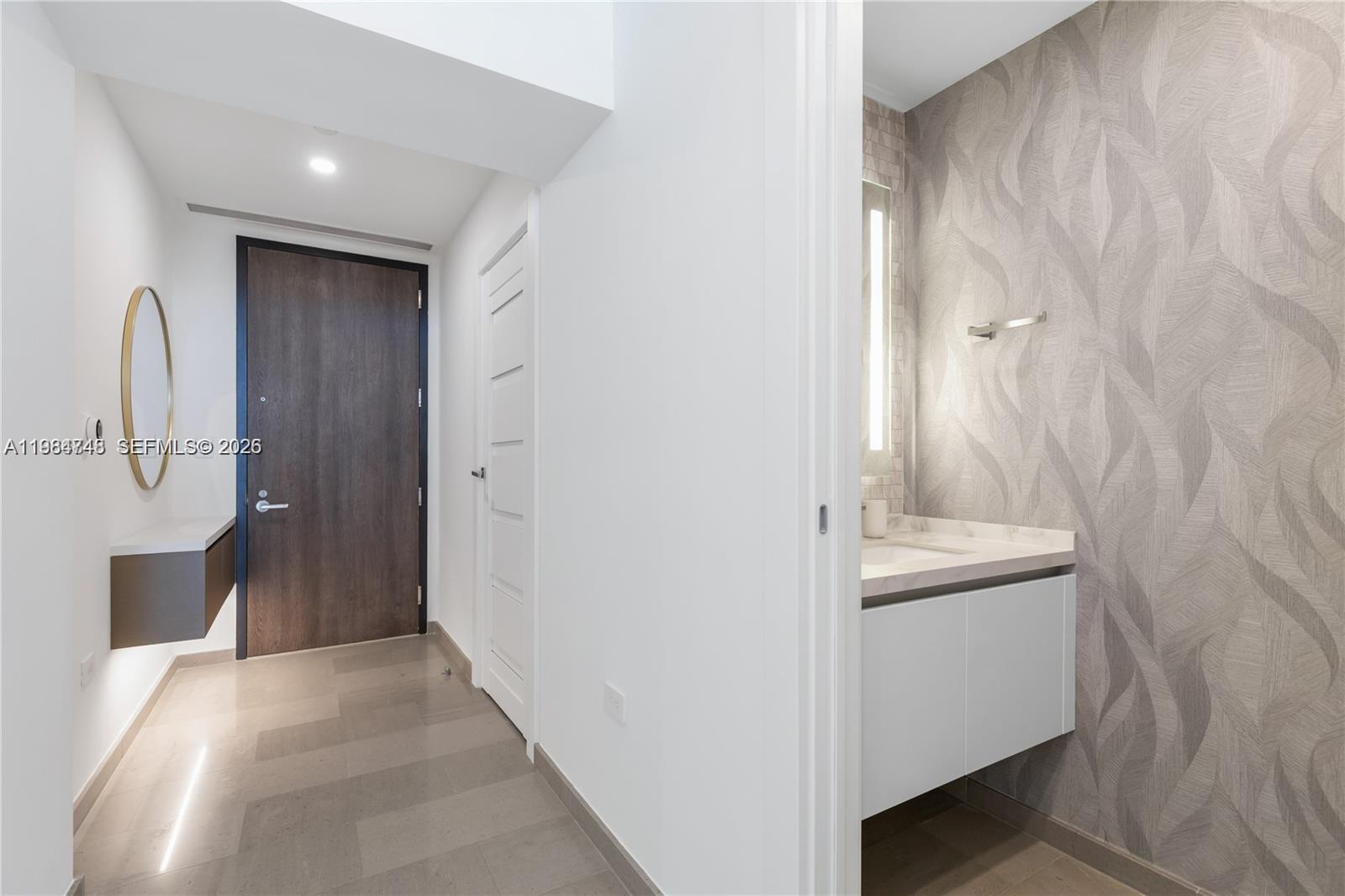 88 SW 7th St #3406, Miami FL 33130
