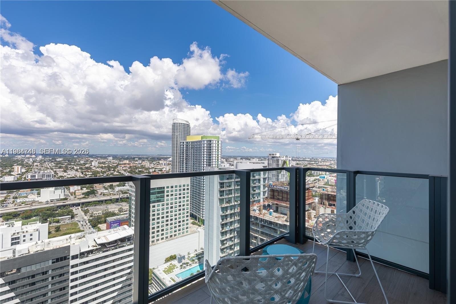 88 SW 7th St #3406, Miami FL 33130