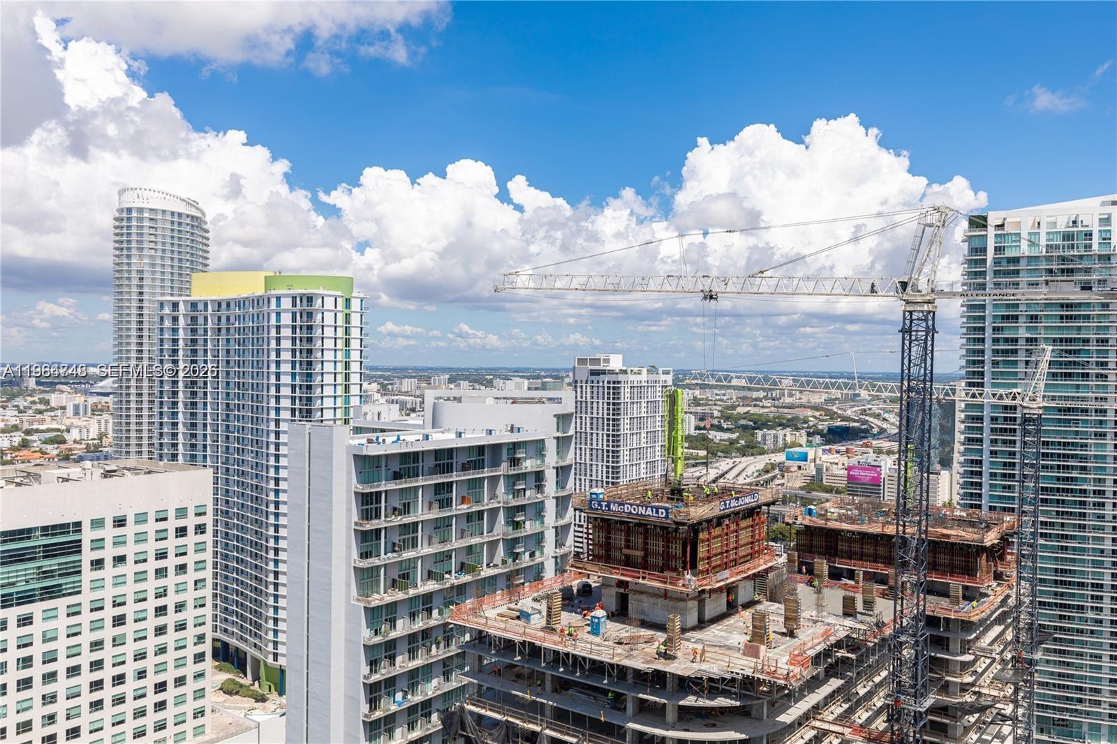 88 SW 7th St #3406, Miami FL 33130