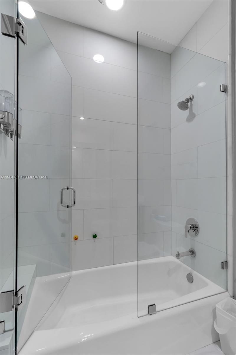 900 Brickell Key Blvd #2904, Miami FL 33131