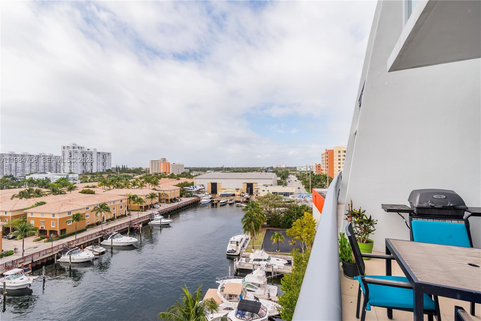 2950 NE 188th ST #504, Aventura FL 33180