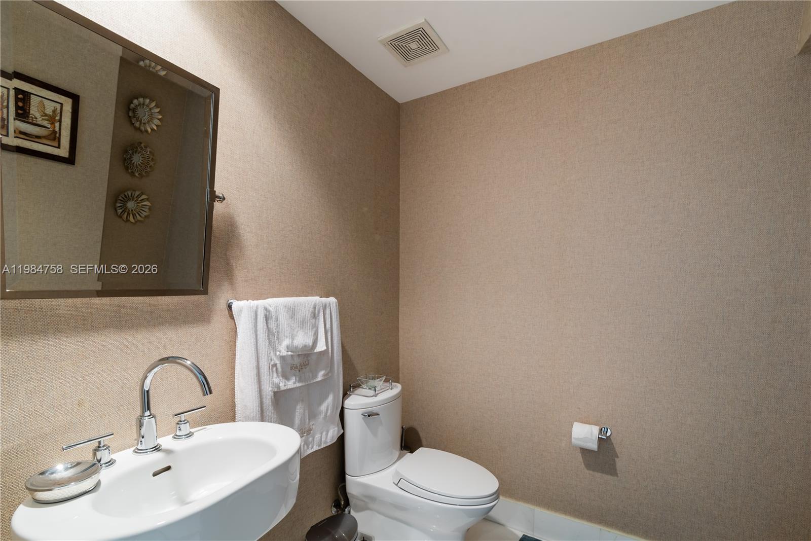 2950 NE 188th ST #504, Aventura FL 33180