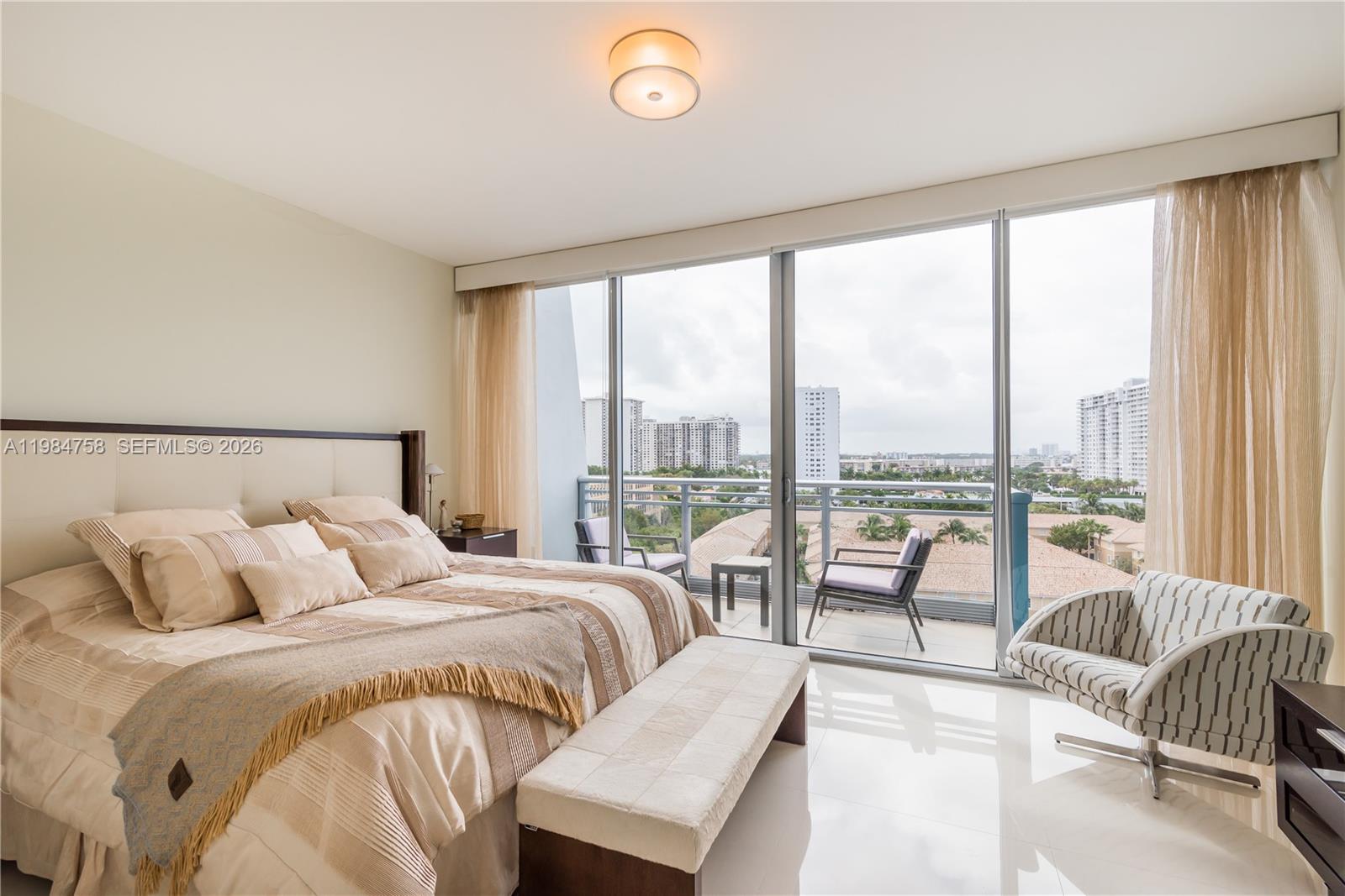 2950 NE 188th ST #504, Aventura FL 33180