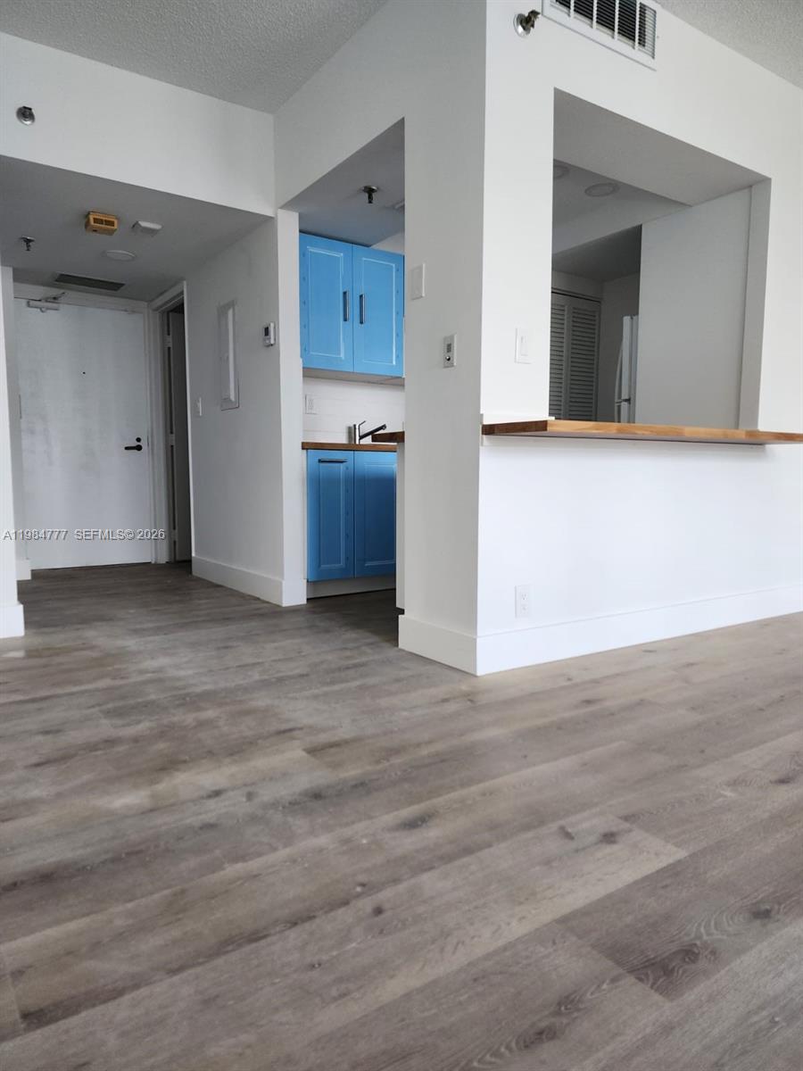 520 Brickell Key Dr #A1517, Miami FL 33131