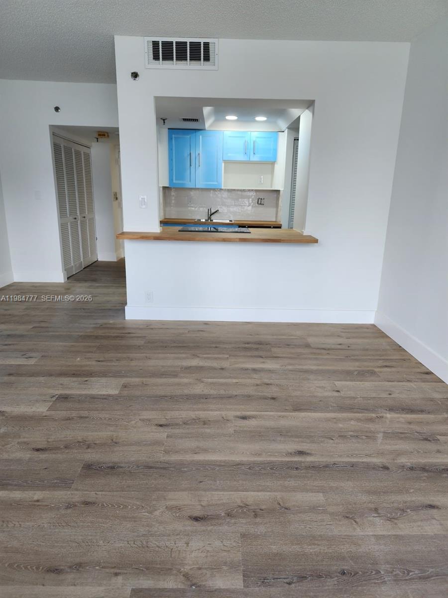 520 Brickell Key Dr #A1517, Miami FL 33131