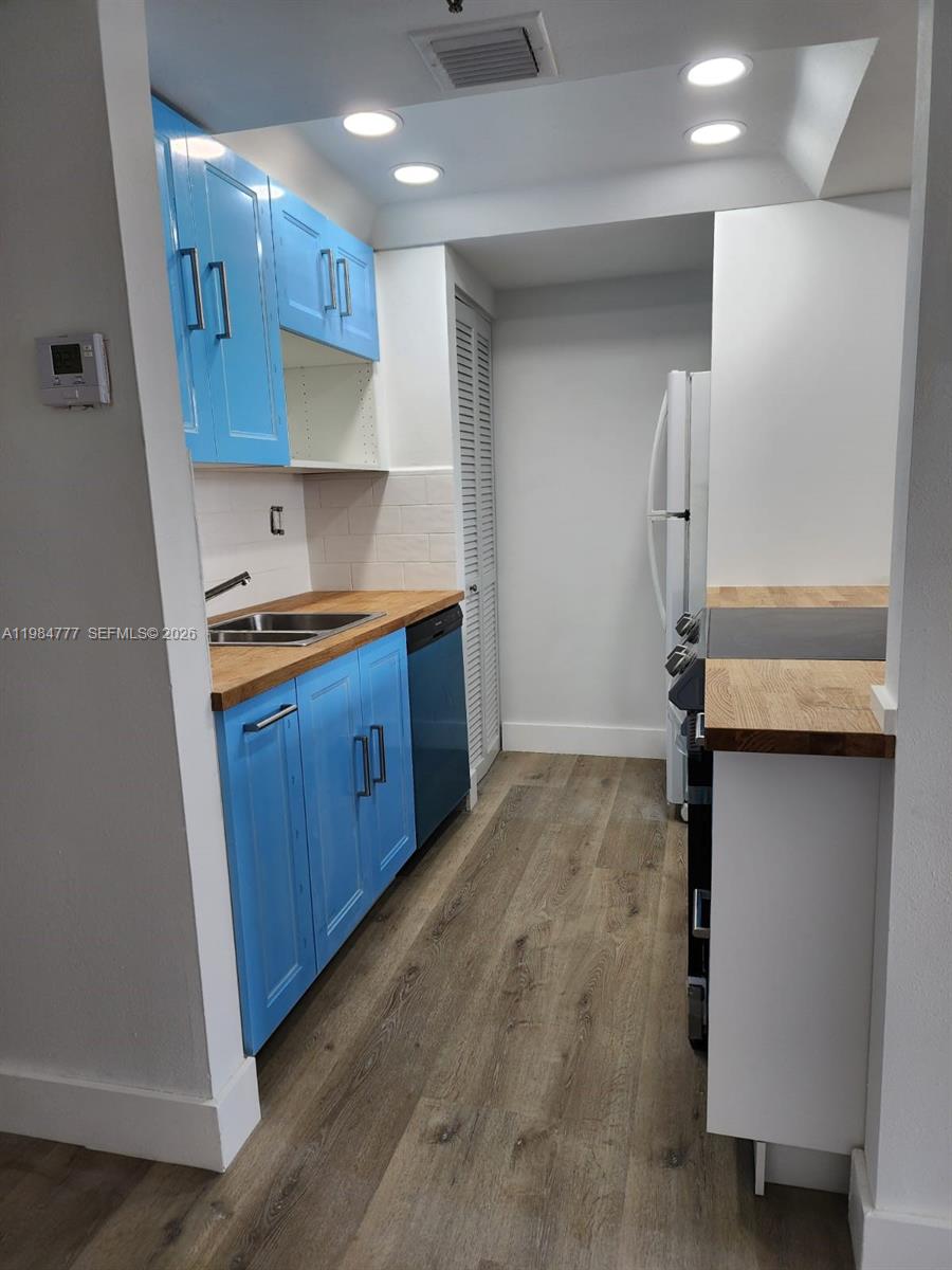 520 Brickell Key Dr #A1517, Miami FL 33131