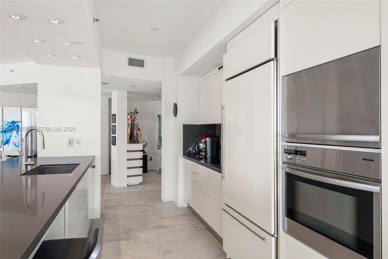 450 Alton Rd #1507, Miami Beach FL 33139