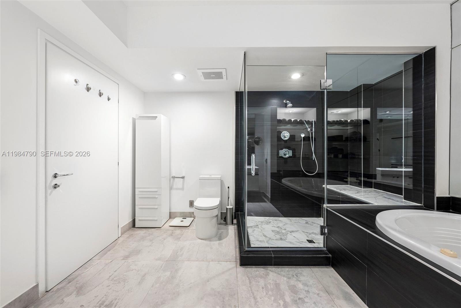 450 Alton Rd #1507, Miami Beach FL 33139