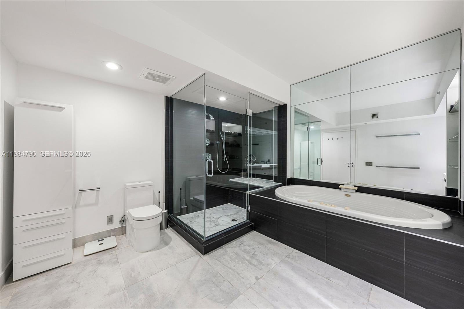 450 Alton Rd #1507, Miami Beach FL 33139
