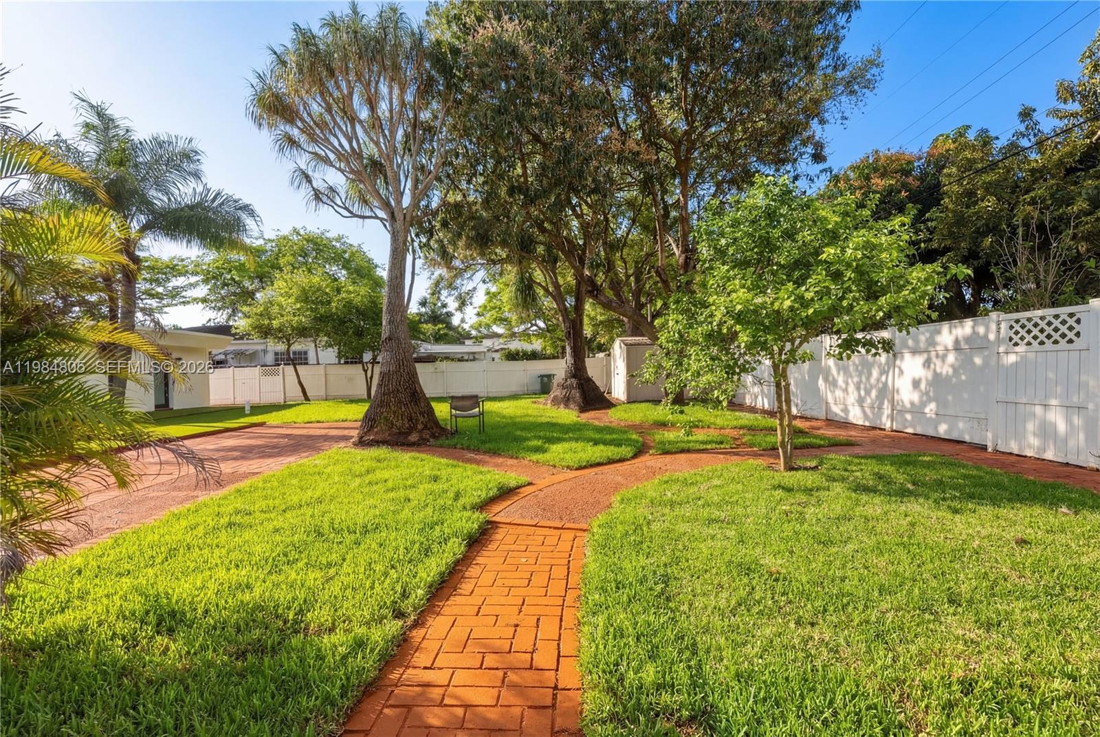 10910 NE 9th Ct, Biscayne Park FL 33161