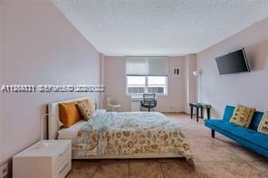 Hollywood FL 33019 - A11984811