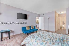 Hollywood FL 33019 - A11984811