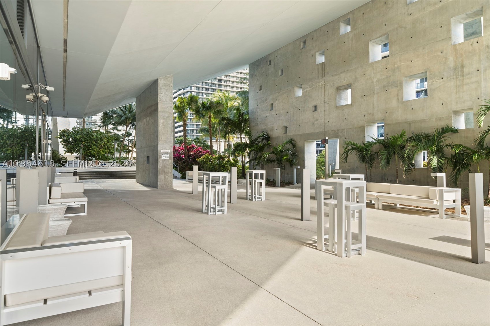 88 SW 7th St #809, Miami FL 33130