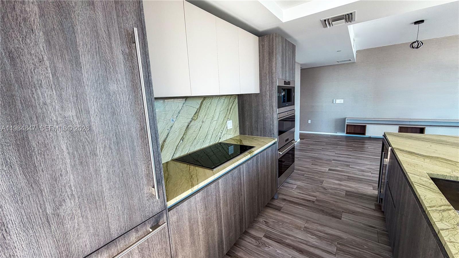 801 S Miami Ave #4501, Miami FL 33130