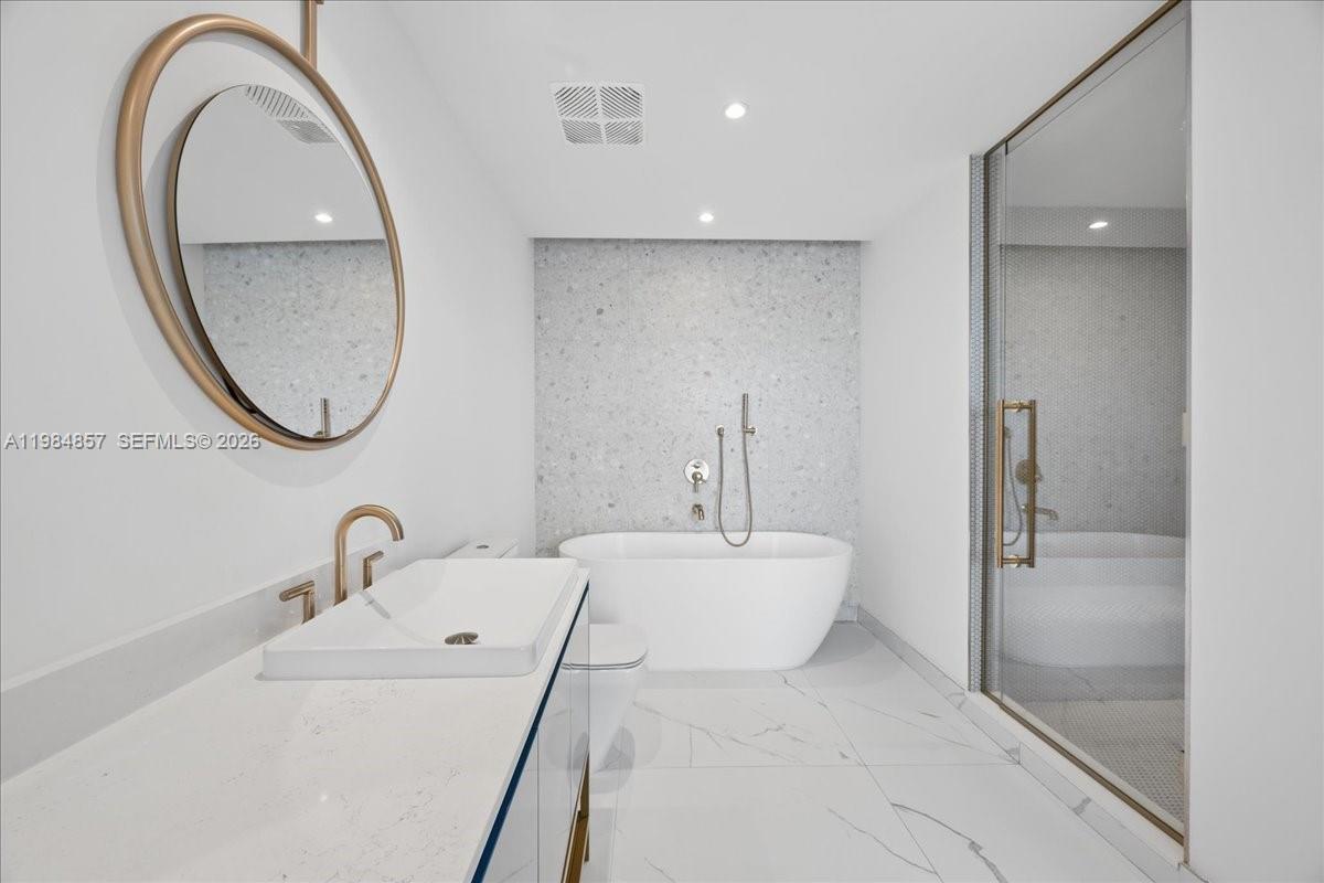 2678 Tigertail Ave #501, Miami FL 33133