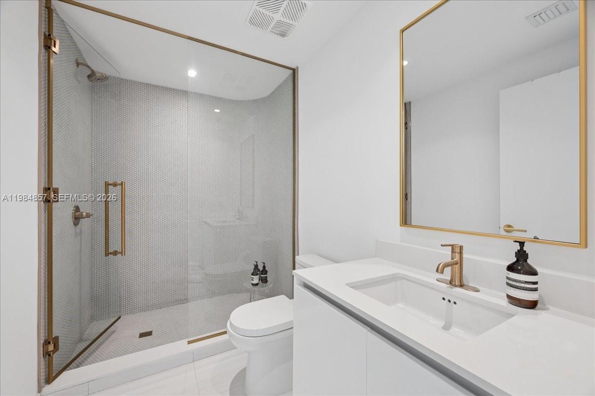2678 Tigertail Ave #501, Miami FL 33133