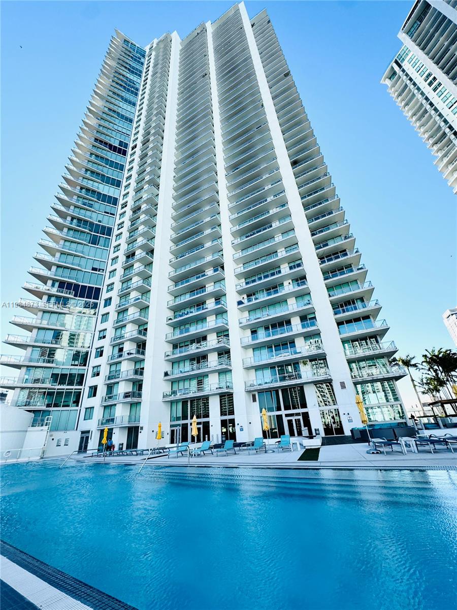 92 SW 3rd St #2112, Miami FL 33130
