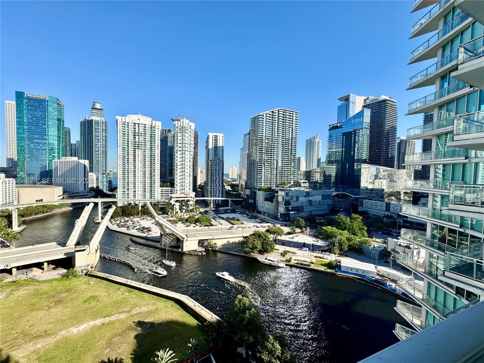 92 SW 3rd St #2112, Miami FL 33130