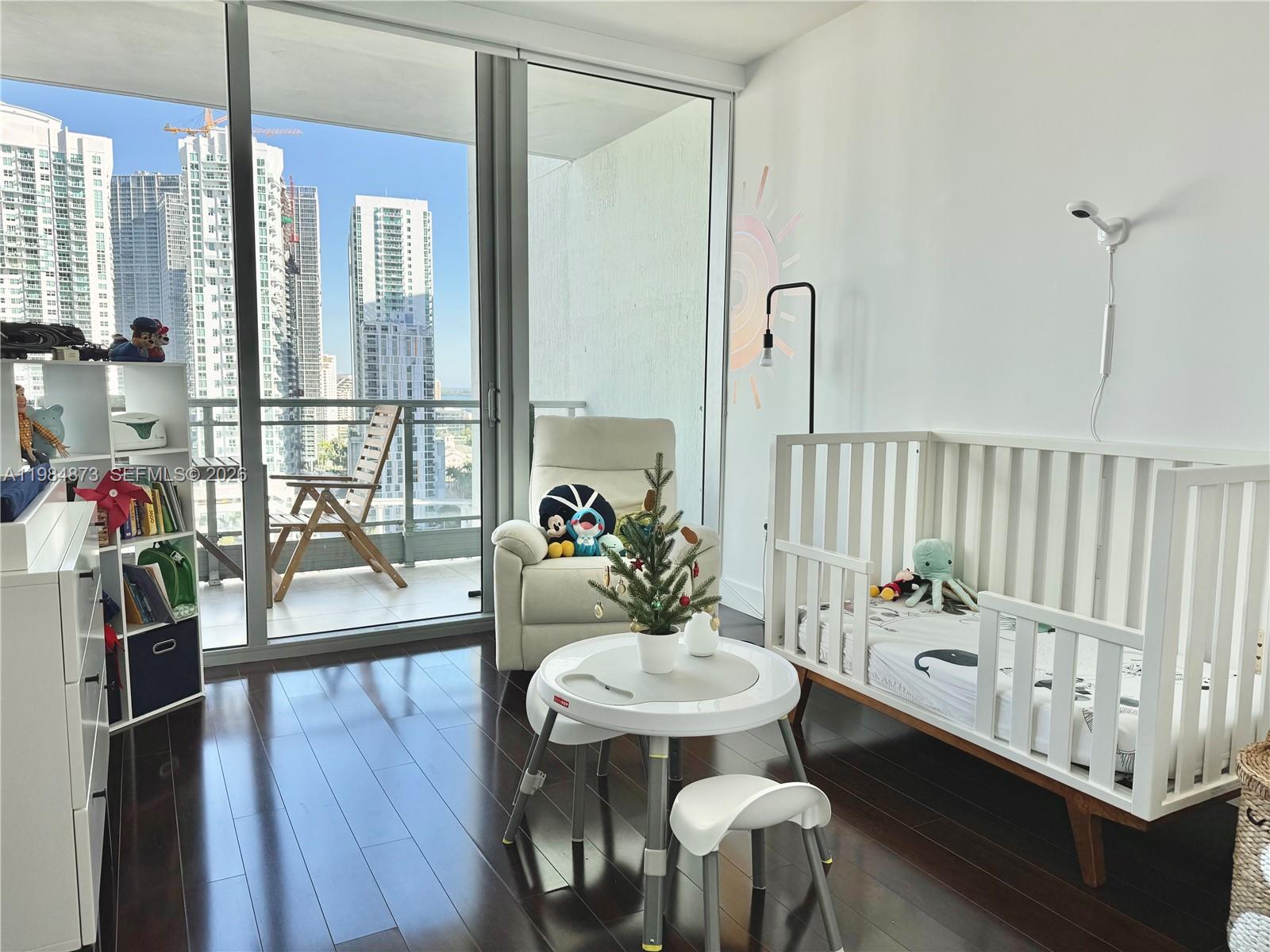 92 SW 3rd St #2112, Miami FL 33130