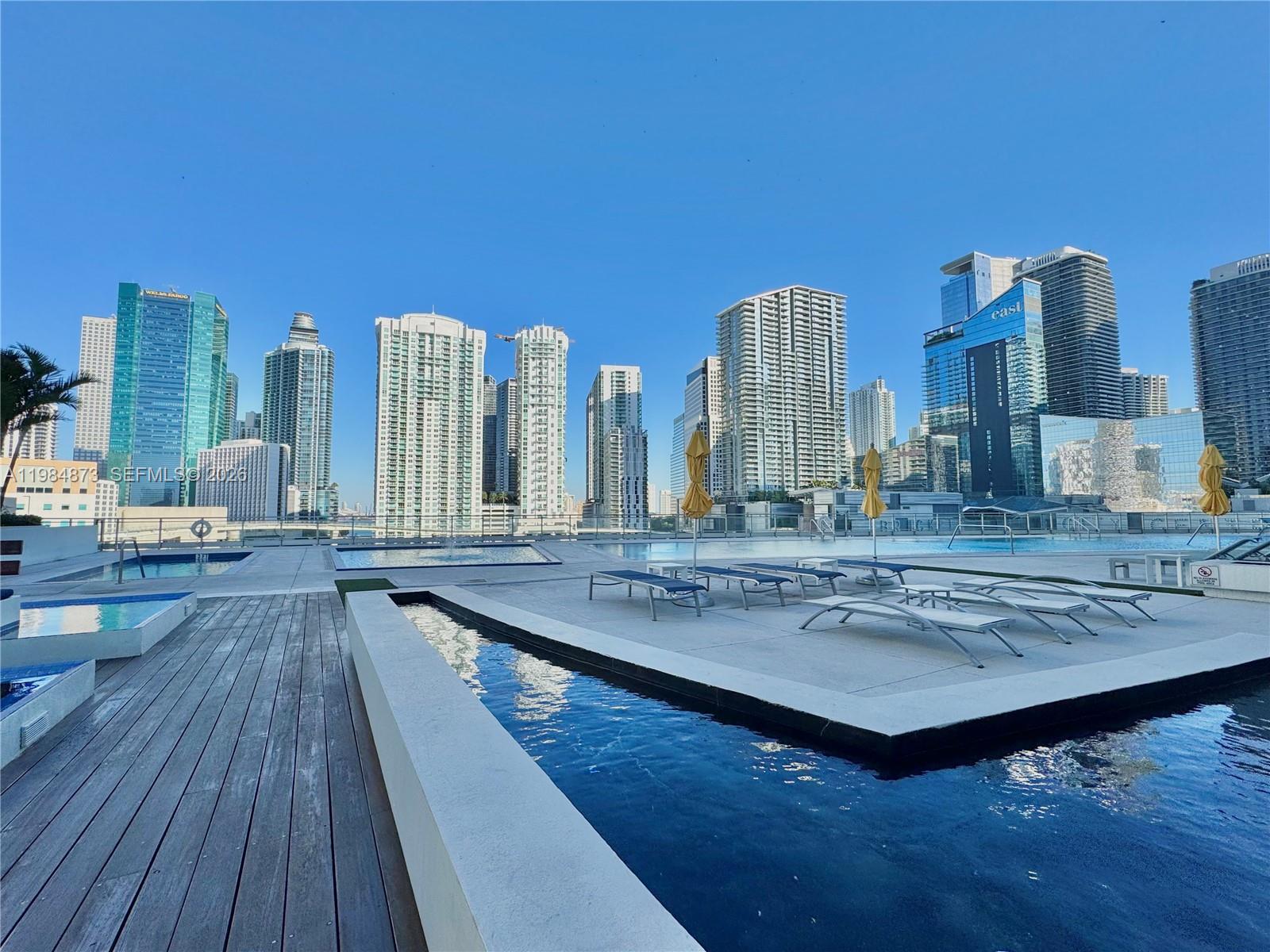 92 SW 3rd St #2112, Miami FL 33130