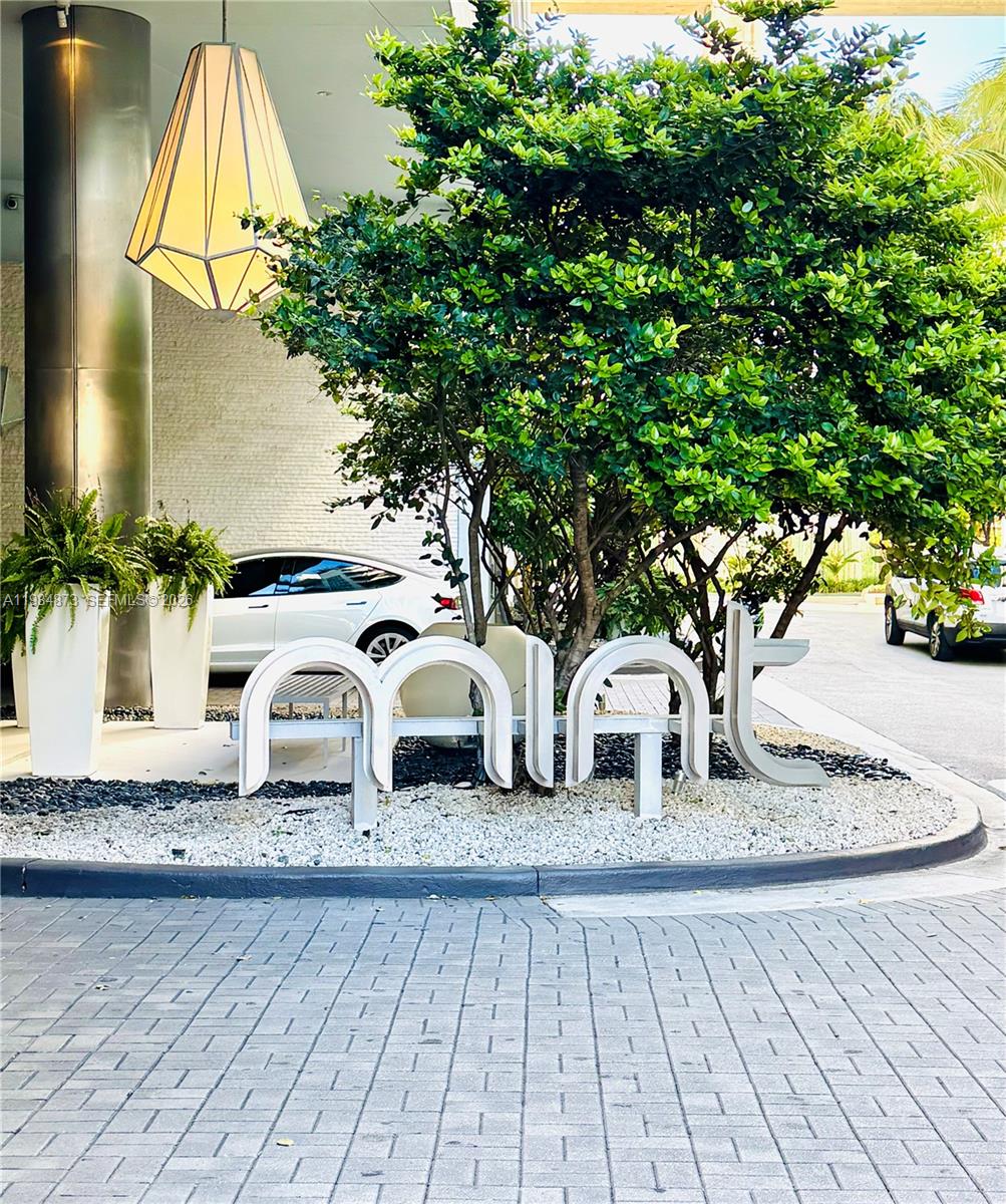 92 SW 3rd St #2112, Miami FL 33130
