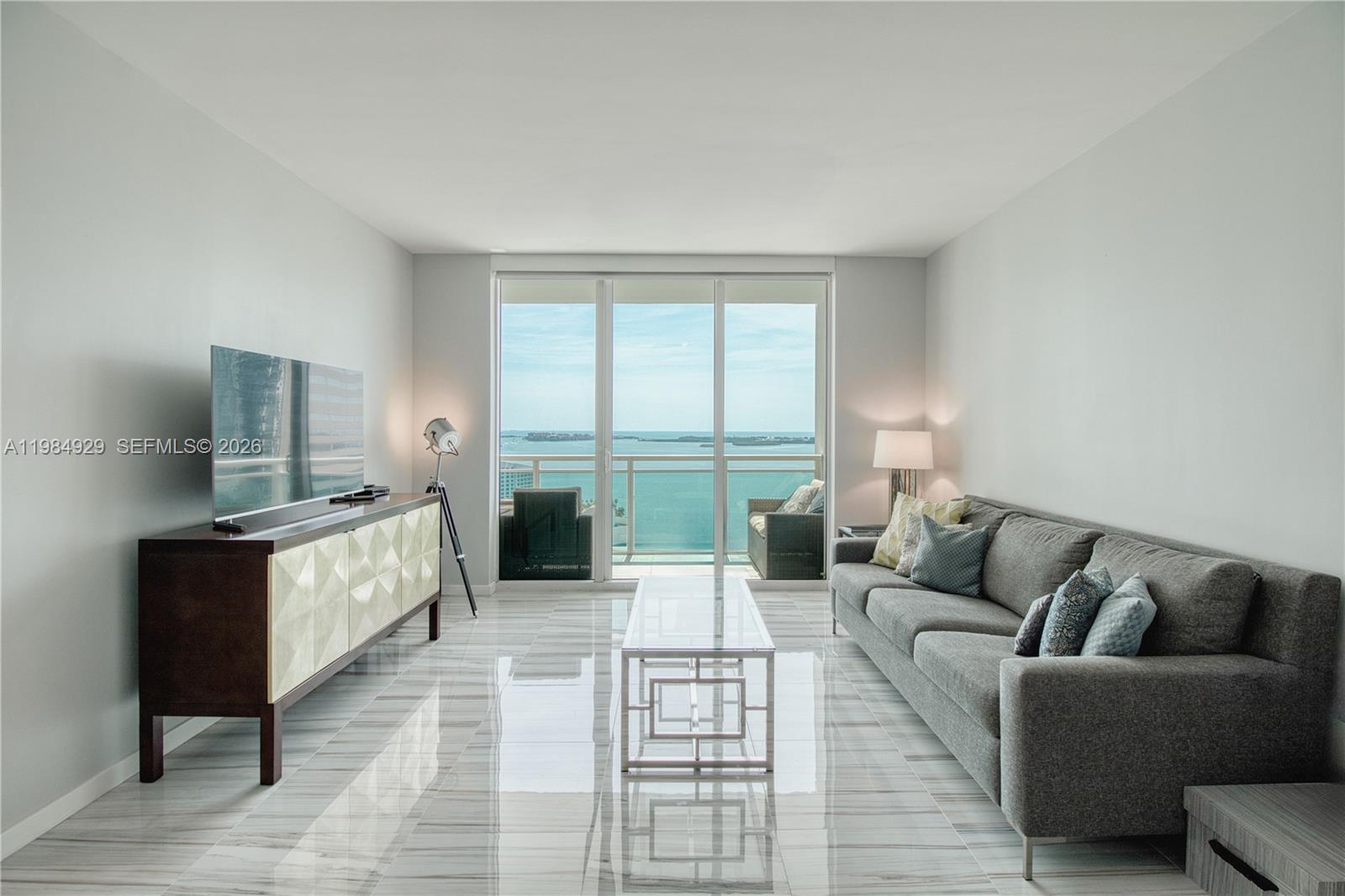 951 Brickell Ave #2902, Miami FL 33131