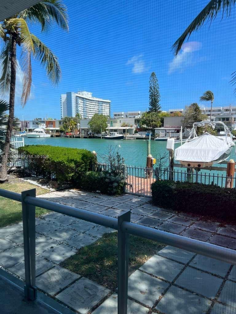 7171 Bay Dr #5, Miami Beach FL 33141
