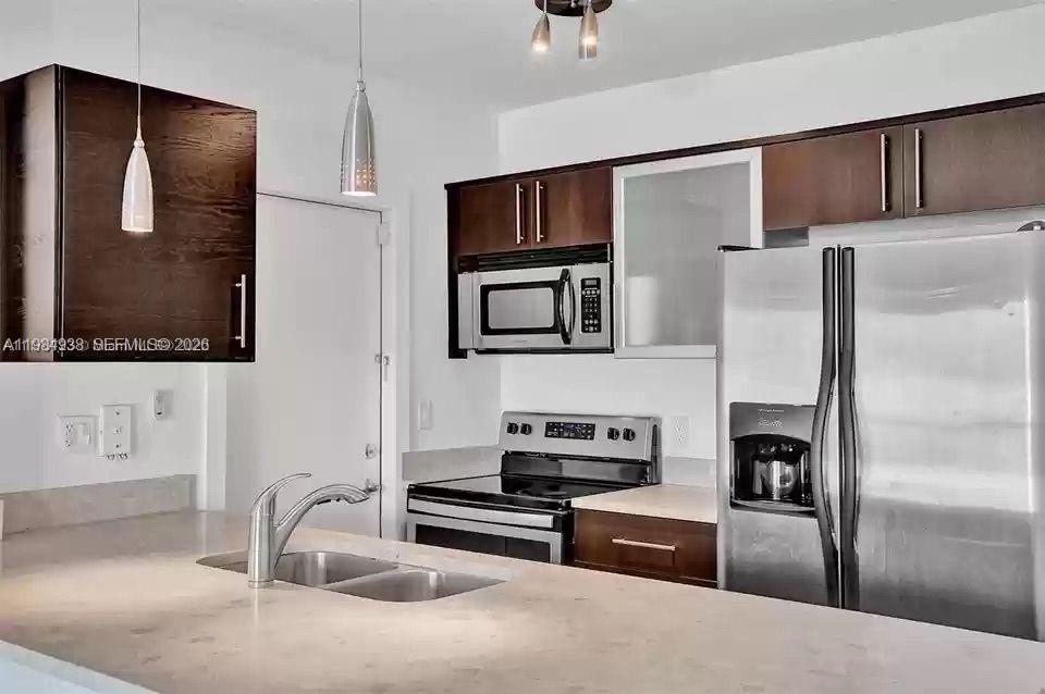 7171 Bay Dr #5, Miami Beach FL 33141