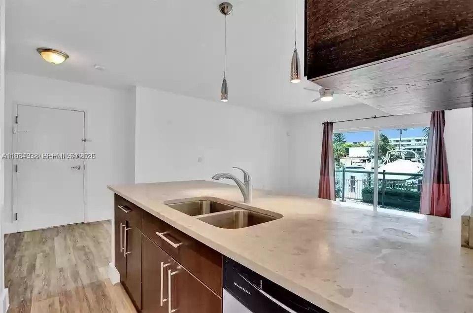 7171 Bay Dr #5, Miami Beach FL 33141