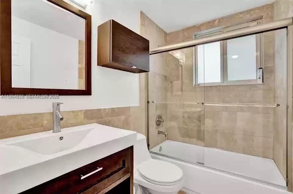 7171 Bay Dr #5, Miami Beach FL 33141