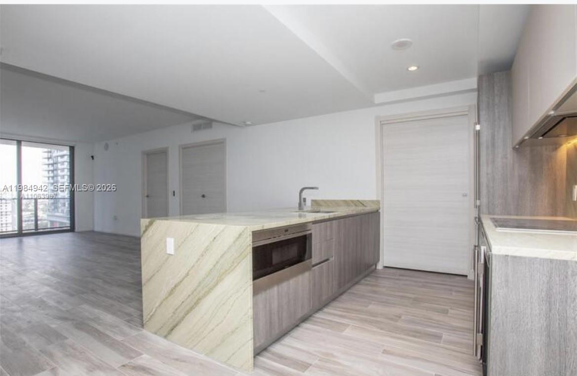 801 S Miami Ave #1710, Miami FL 33130