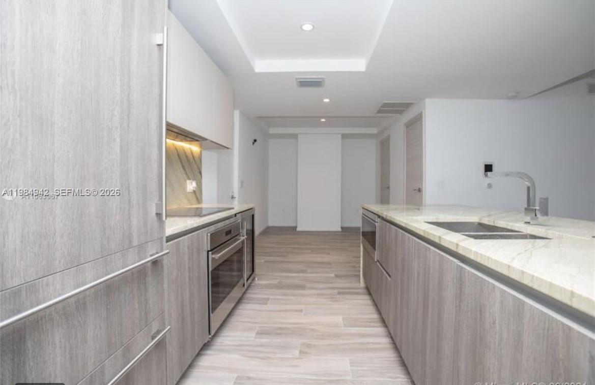 801 S Miami Ave #1710, Miami FL 33130